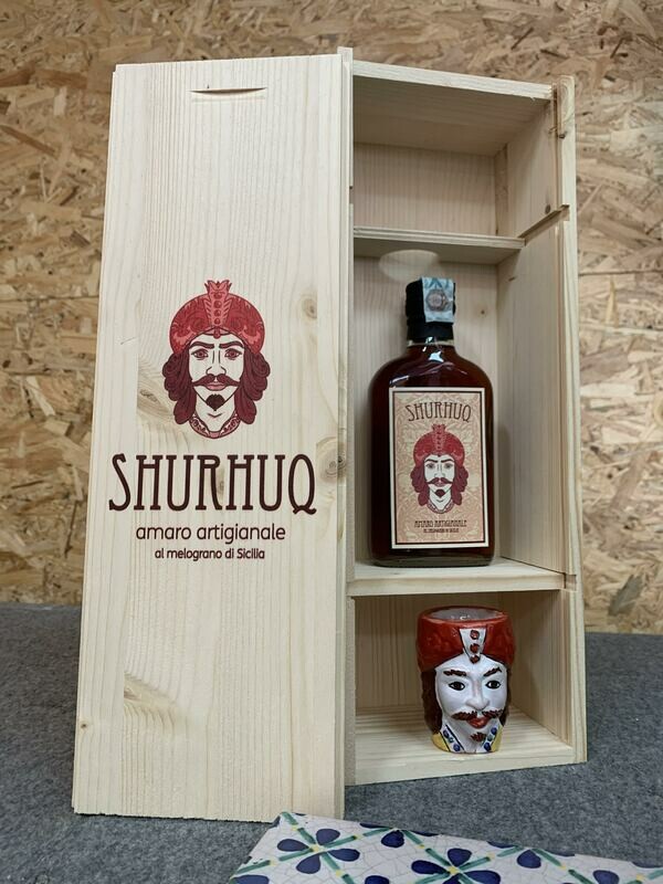 Box in legno con Bottiglia Shurhuq 20 cl (1 bicchierino)