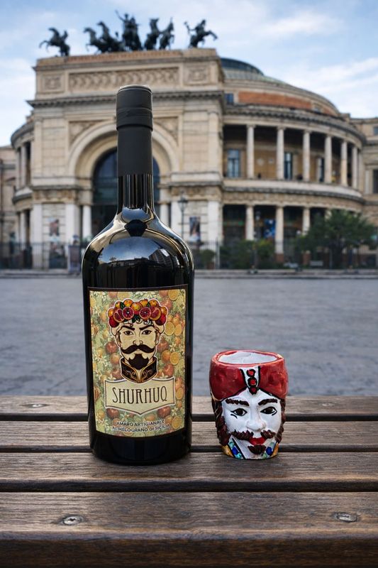 SHURHUQ AL MELOGRANO 70 CL + BICCHIERINO UOMO SHURHUQ AL MELOGRANO 70 CL + BICCHIERINO UOMO