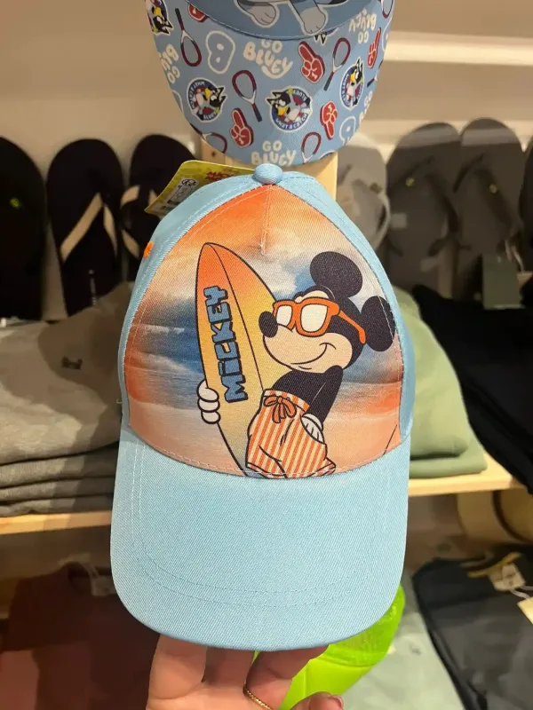 Gorras Disney Mickey en la playa