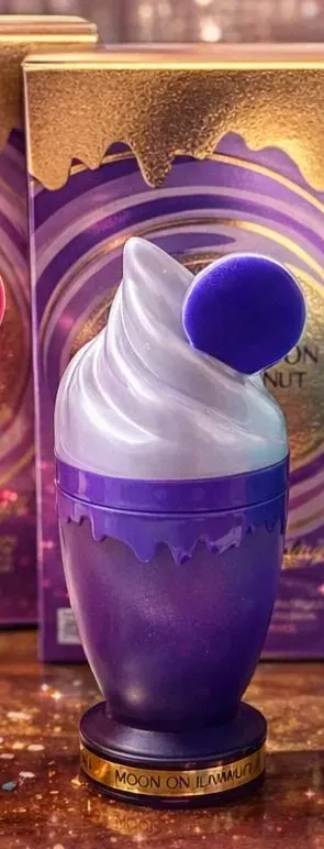 Perfume en tendencia color morado