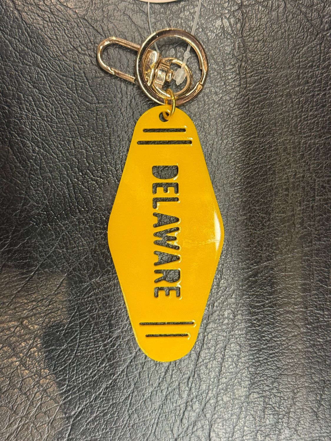 DELAWARE CLEARY LANE KEYCHAIN CANARY YELLOW RETRO