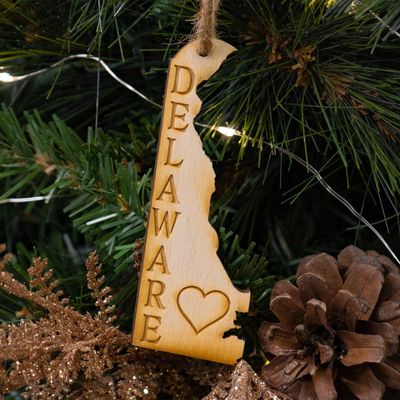 DELAWARE LOVE ORNAMENT