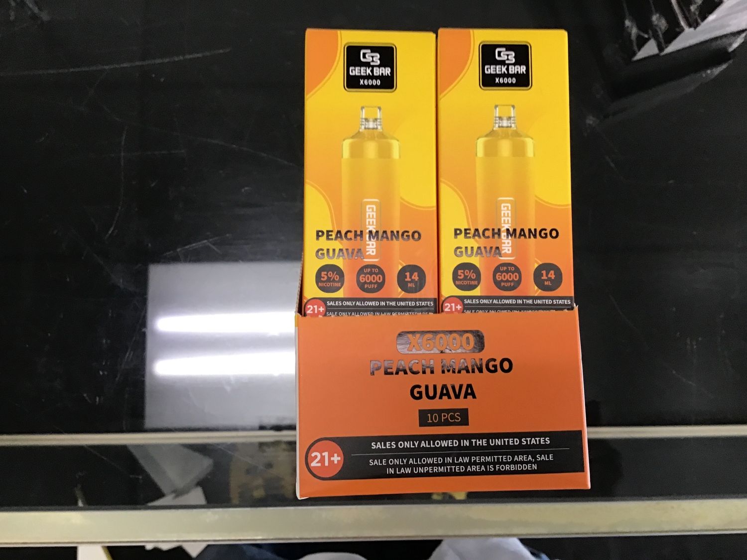 Geek Bar X6000 Puff, Flavors: Peach Mango Guava