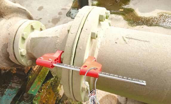 Blind flange Lockout on a pipe