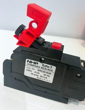 UCL-13 Clamp on MCCB lockout - Small