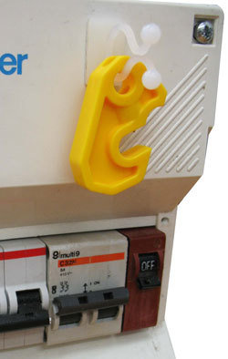 UCL-1-CLIP Universal Lockout for MCB - includes clip