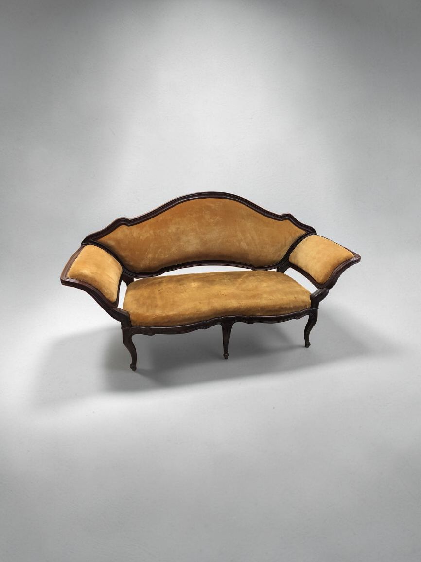 DIVANO PIEMONTESE IN NOCE DEL '700