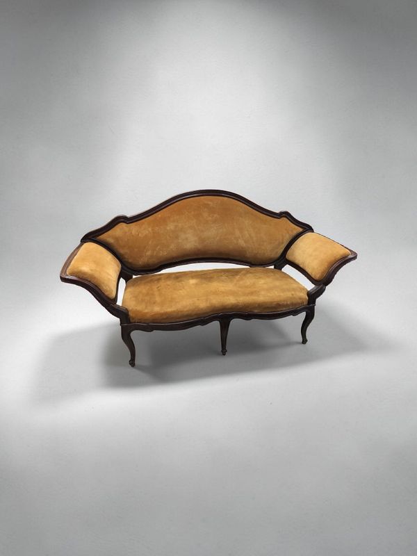 DIVANO PIEMONTESE IN NOCE DEL '700