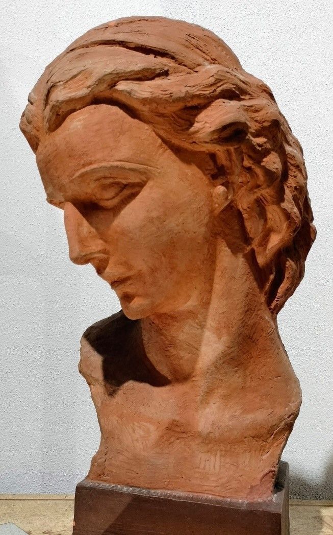 TESTA FEMMINILE IN COTTO FIRMATA FISCHWEILER 1937