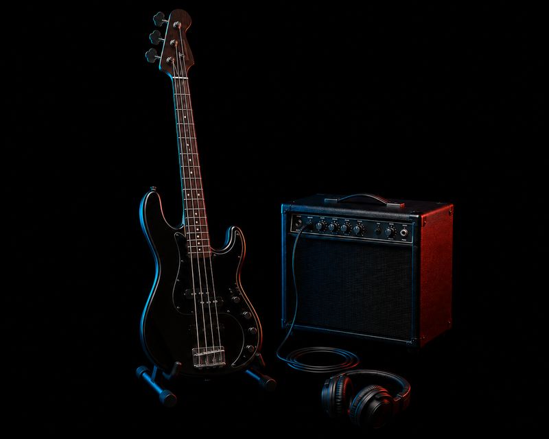 Fender Squier Affinity Series Active Jazz Bass V - Black Metallic