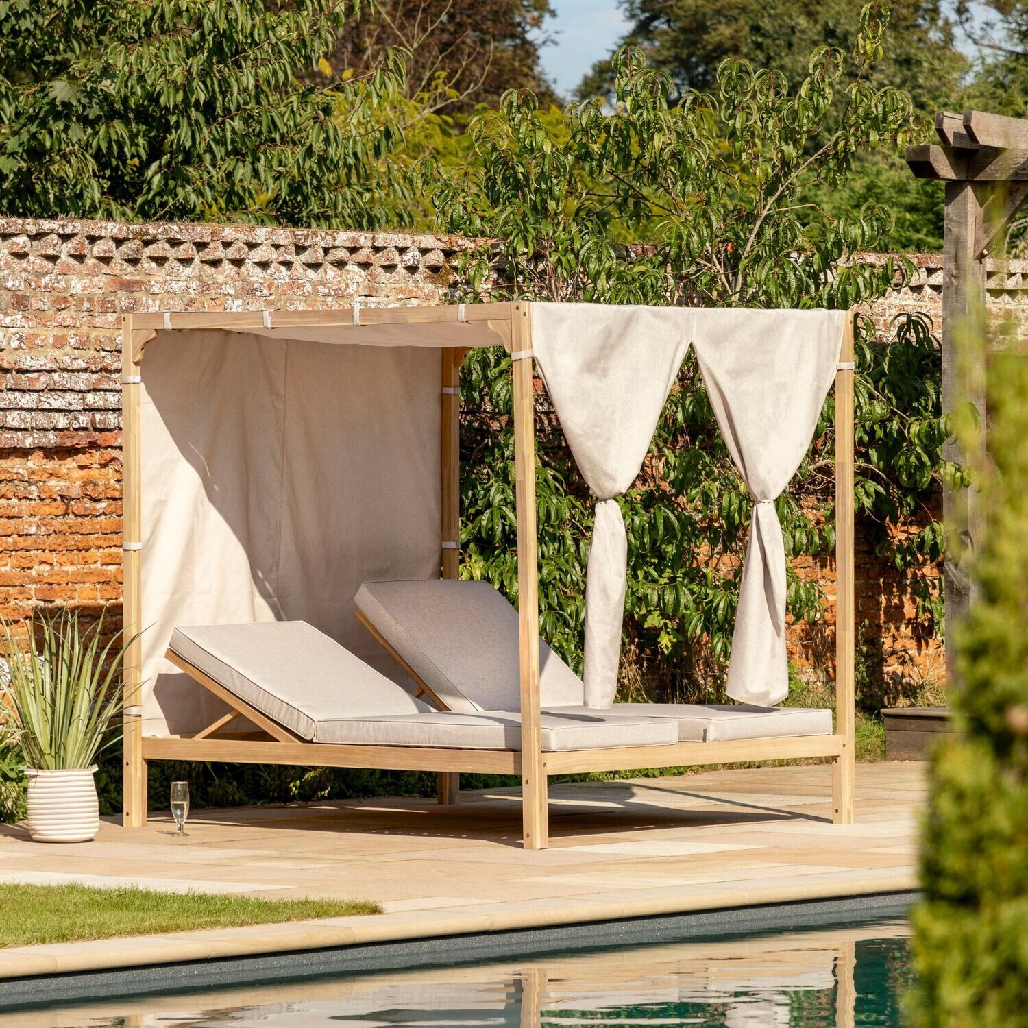 Gallery Direct Ammos Double Daybed
