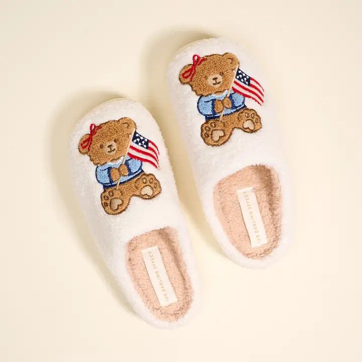 FUZZY SLIPPERS STAR SPANGLED BEAR, Size: S/M: 5–7.5