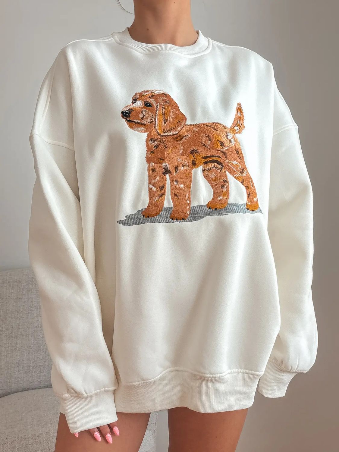 EMBROIDERED GOLDEN DOODLE CREWNECK, Color: IVORY, Size: S