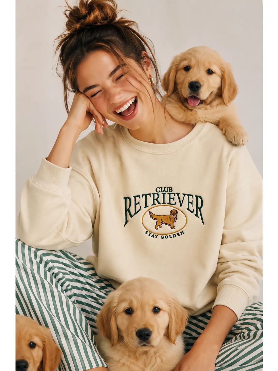 CLUB RETRIEVER CREAM EMBROIDERED CREWNECK SWEAT, Size: S/M
