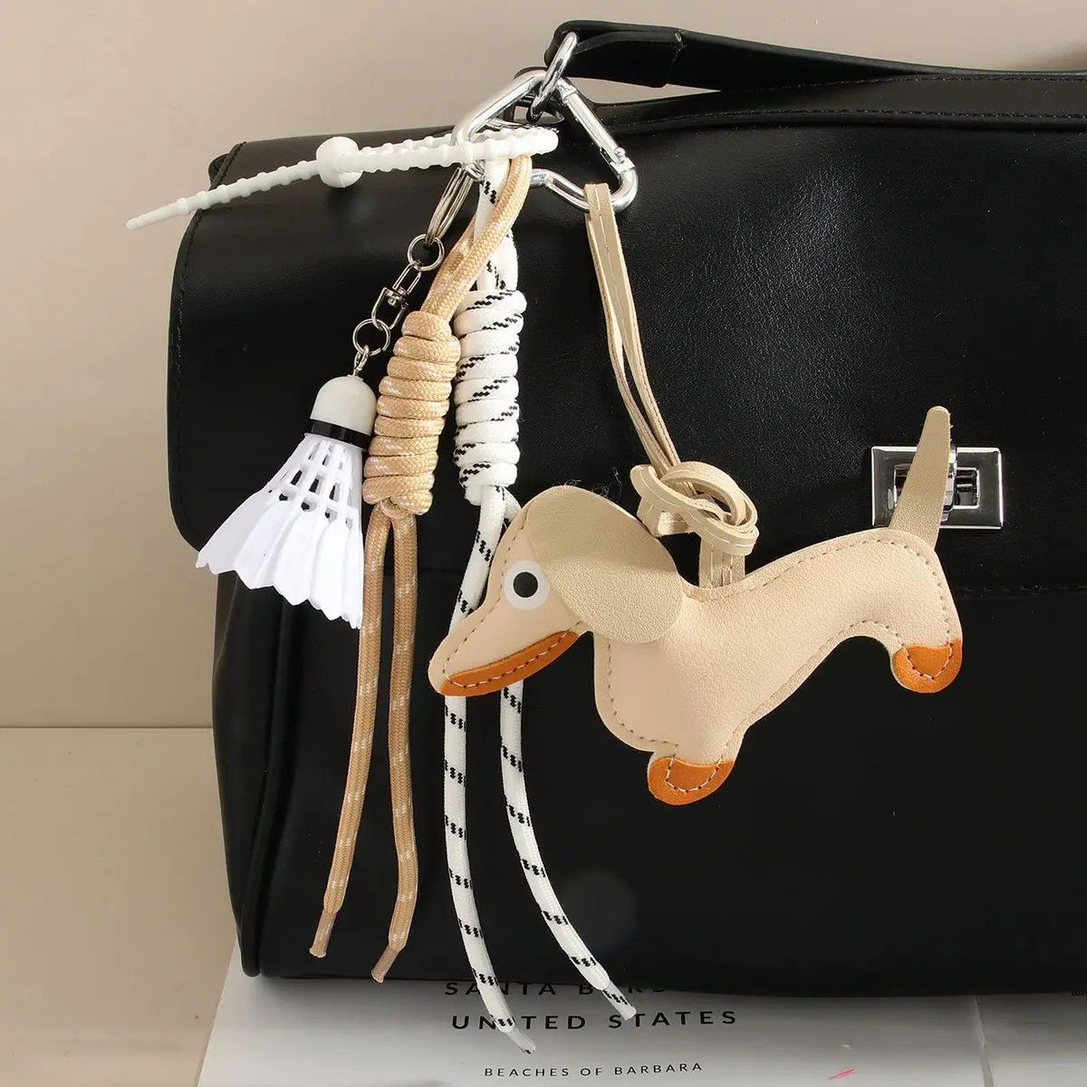 CHARM KEYCHAIN DACHSHUND TAN