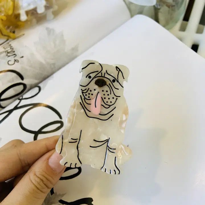 HAIR CLIP ENGLISH BULLDOG