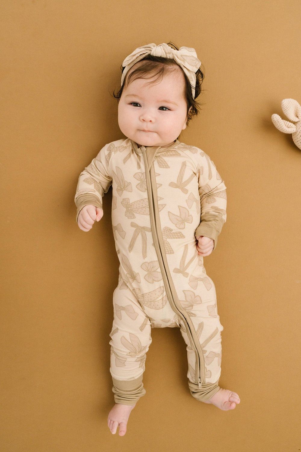 Neutral Bows Bamboo Sleeper