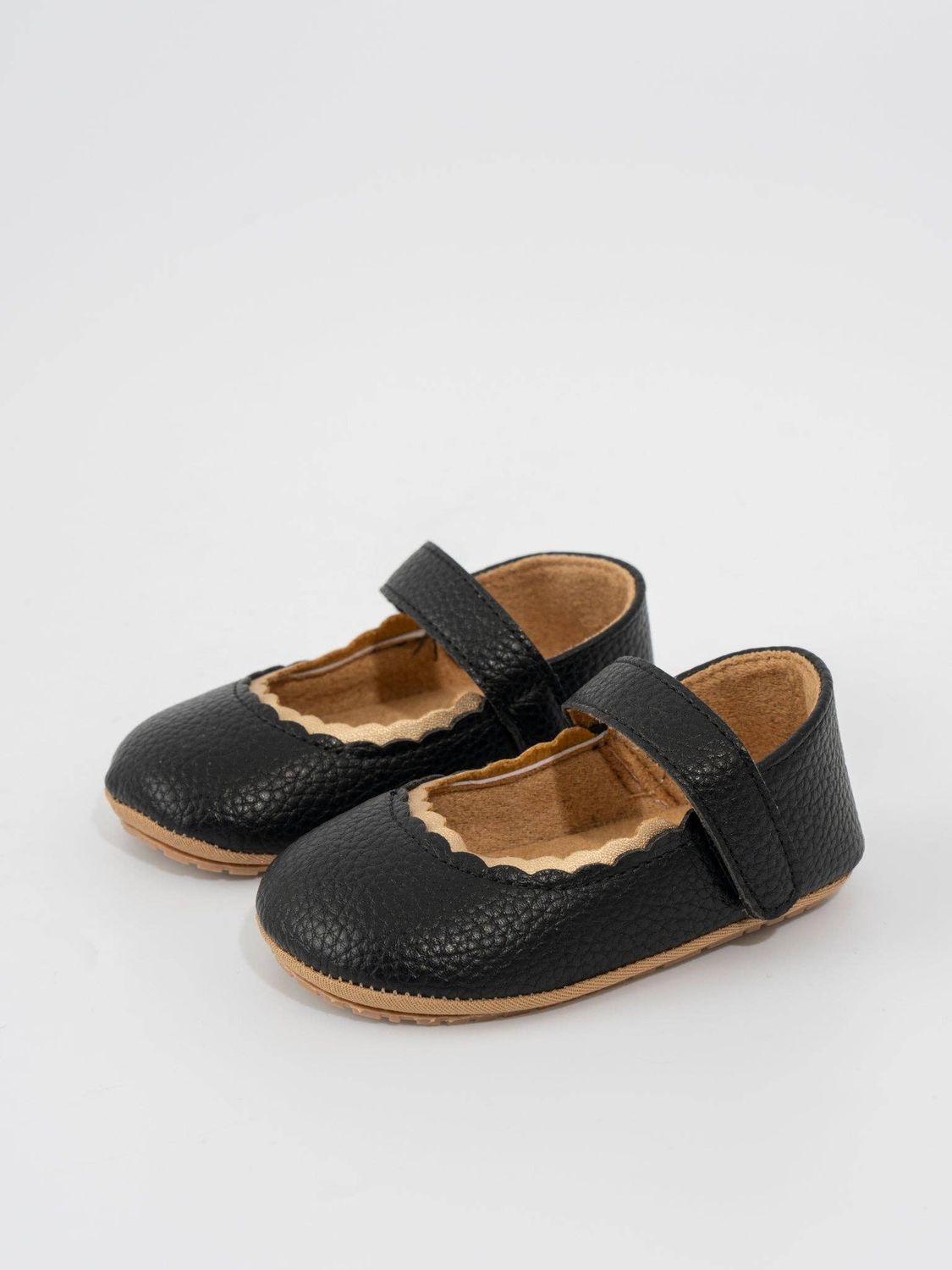 Marie Nicole Clothing - Scalloped Toe Mary Jane Baby Shoe Black, Size: 12/18MOS