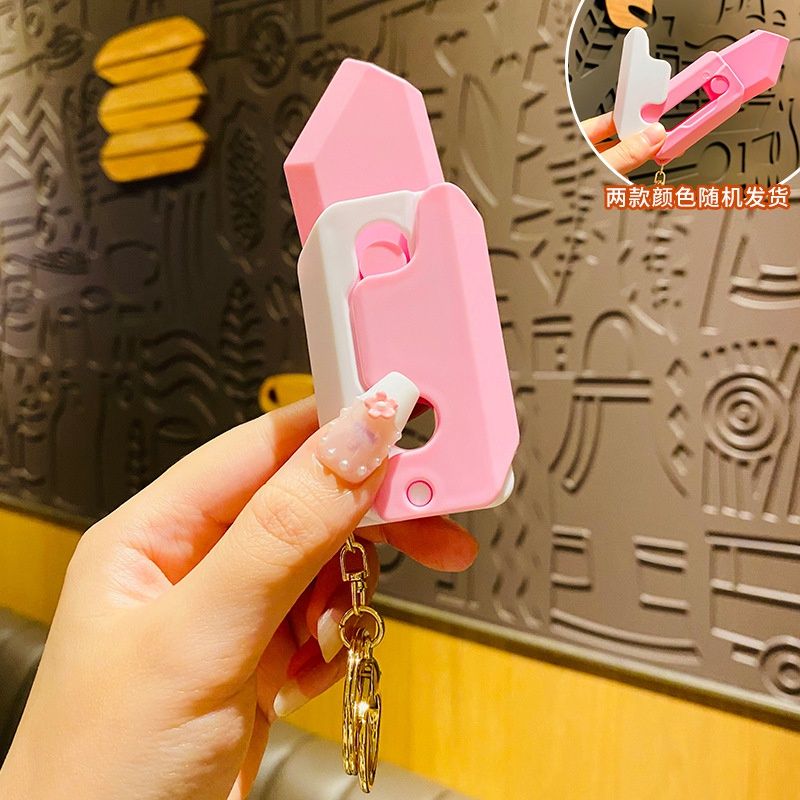 MM Keychain: Carrot Knife-Pink and White 90178
