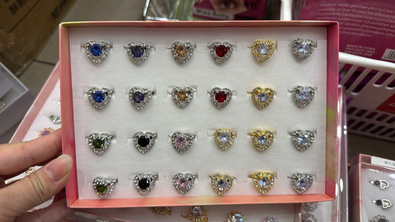 72508 Brooch
