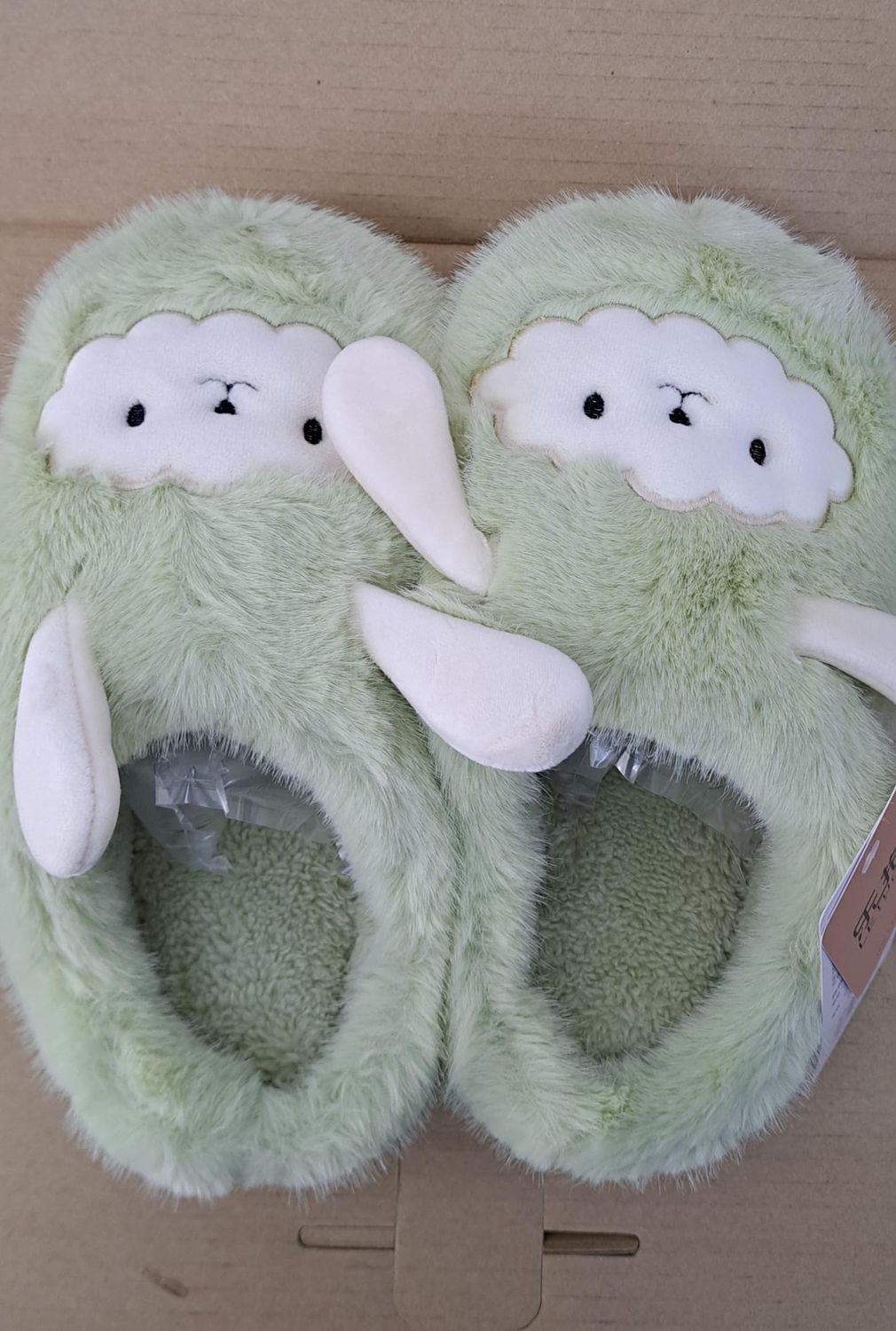 72514 Fur Slippers Minty Moo
