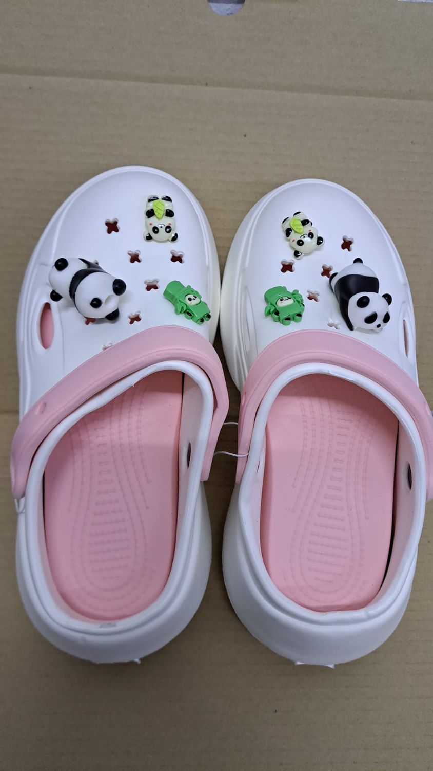 72506 Crogs CharmGarden