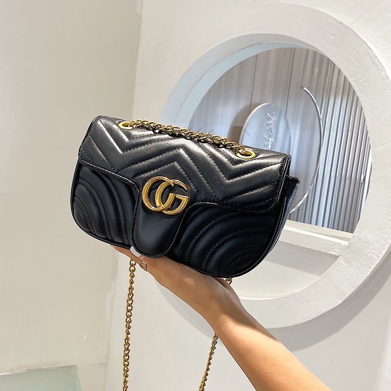 MNW Crossbody Chain Shoulder Bag: Black S 67251