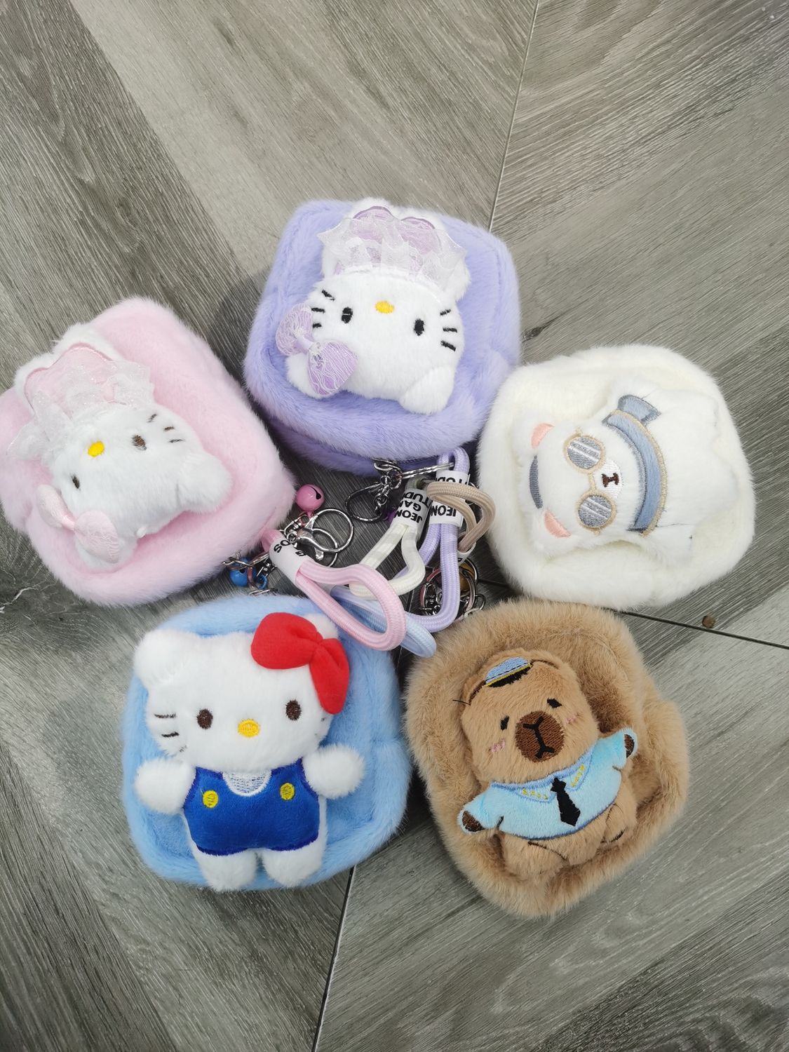 24126 PLUSH HANDBAG yy