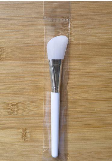 Silicone facial mask brush: knife shape