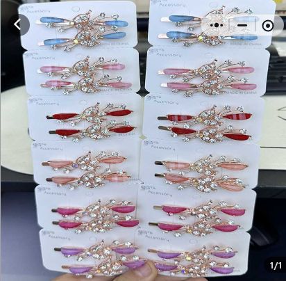 48104 Glass Rhinestone Clip BS
