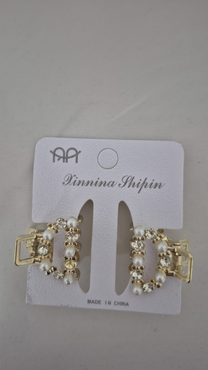 3803179 Color Rhinestone Claw Clip BS