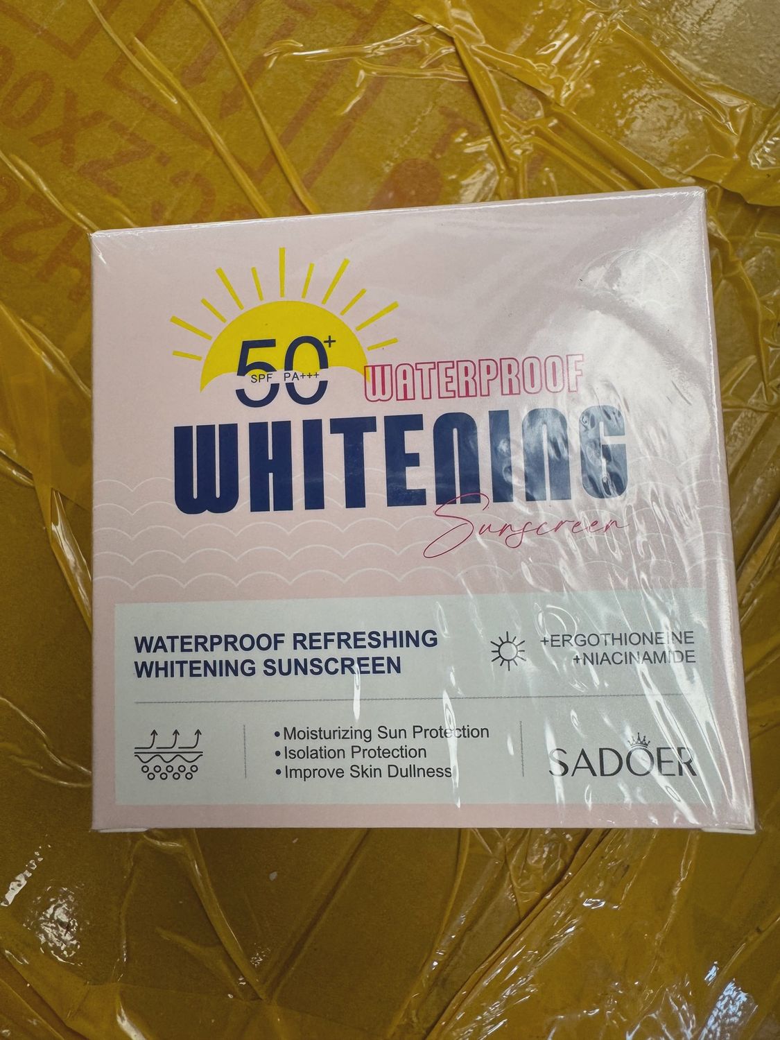 75055 SADOER Waterproof Refreshing Whitening Sunscreen SPF50+ 60g