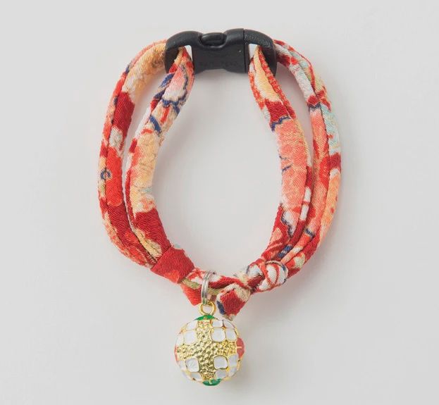 TEMARI DYNASTY RED CAT COLLAR CHIRIMEN