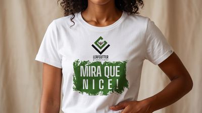 MIRA QUE NICE! T-Shirt