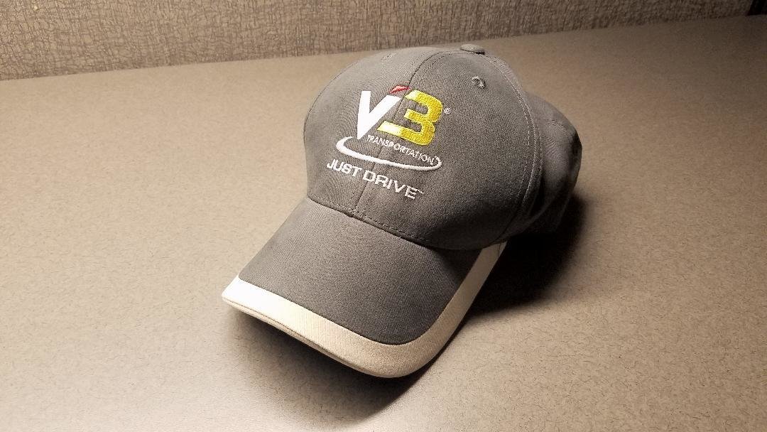 Z- Port Authority® Contrast Stripe Sandwich Bill Cap C867 Z- Port Authority® Contrast Stripe Sandwich Bill Cap C867