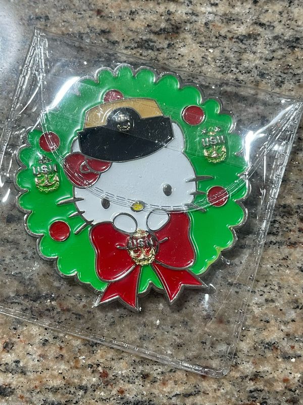 $13.00 Each ❤️2.5 Inches Christmas Kitty Coin ❤️