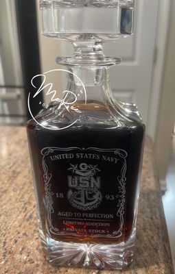 Engraved 25 oz Whiskey Decanter with Airtight Stopper **Made from lead-free glass***Please allow 5-7 business once art is approved.