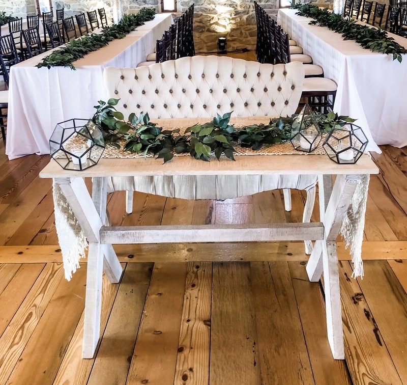 Addison Sweetheart Table