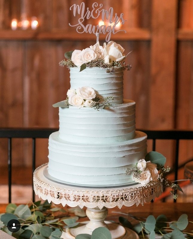 Annelise 15" White Metal Cake Stand