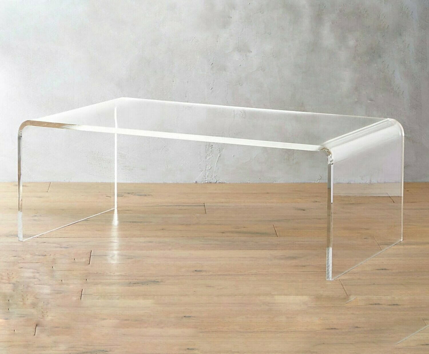 Mali Acrylic Table