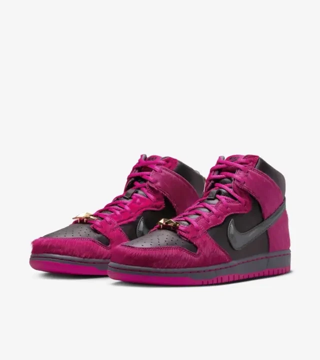 Nike SB Dunk High x Run The Jewels
Active Pink and Black