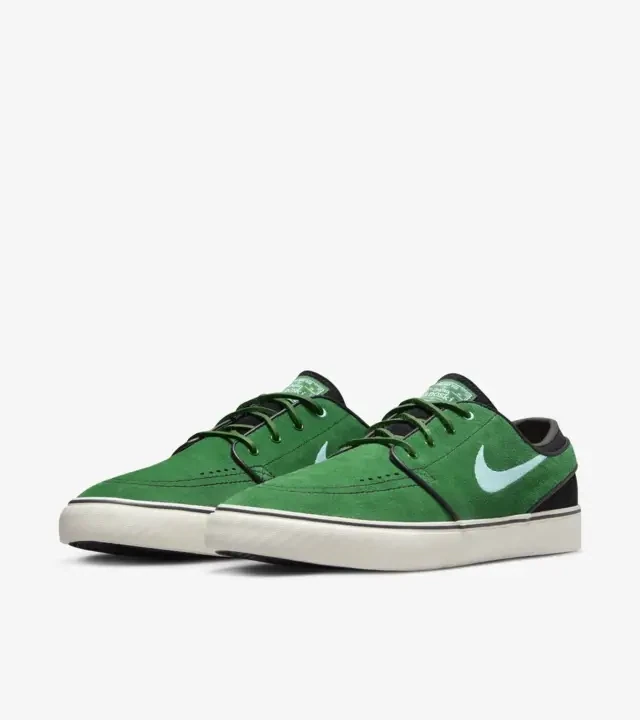 Nike SB Janoski +
Gorge Green, taille: 8,5 US / 42 EU