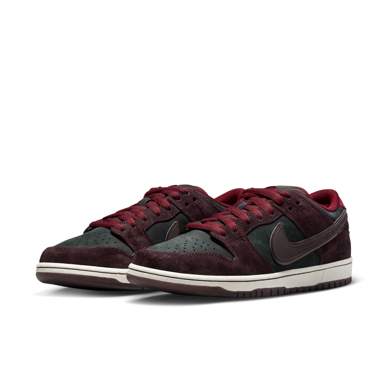 NIKE SB DUNK LOW PRO QUICKSTRIKE MAHOGANY/DARK BEETROOT-TEAM RED-SAIL FZ1289-200