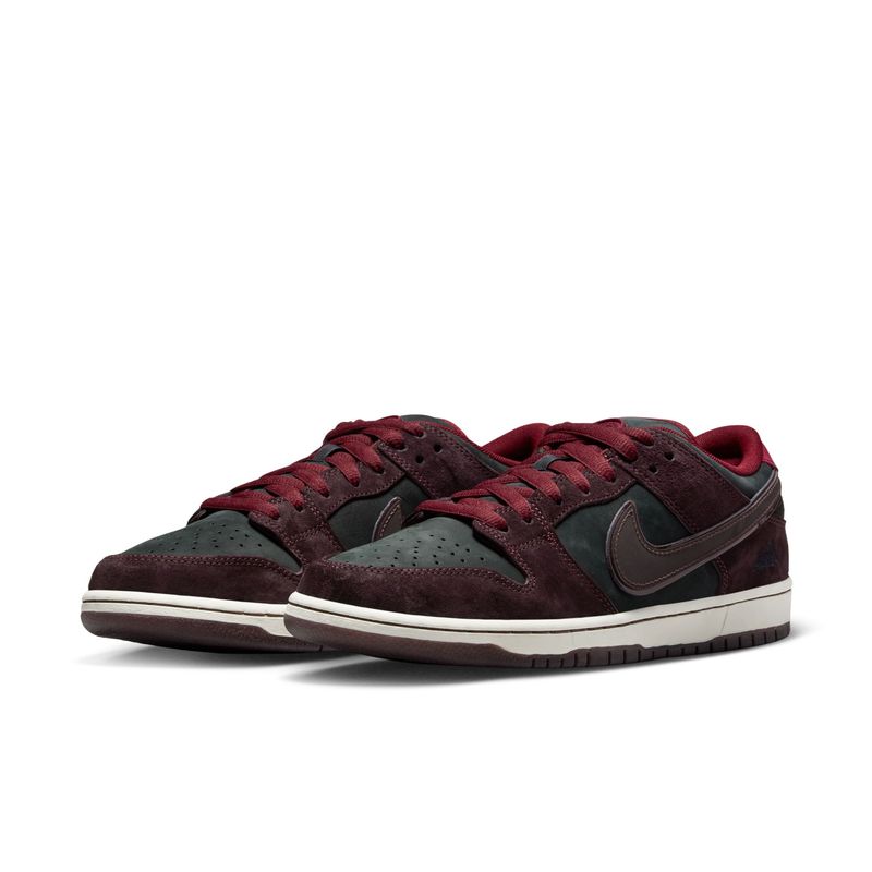 NIKE SB DUNK LOW PRO QUICKSTRIKE MAHOGANY/DARK BEETROOT-TEAM RED-SAIL FZ1289-200