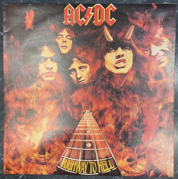 AC/DC - Highway To Hell (1979)