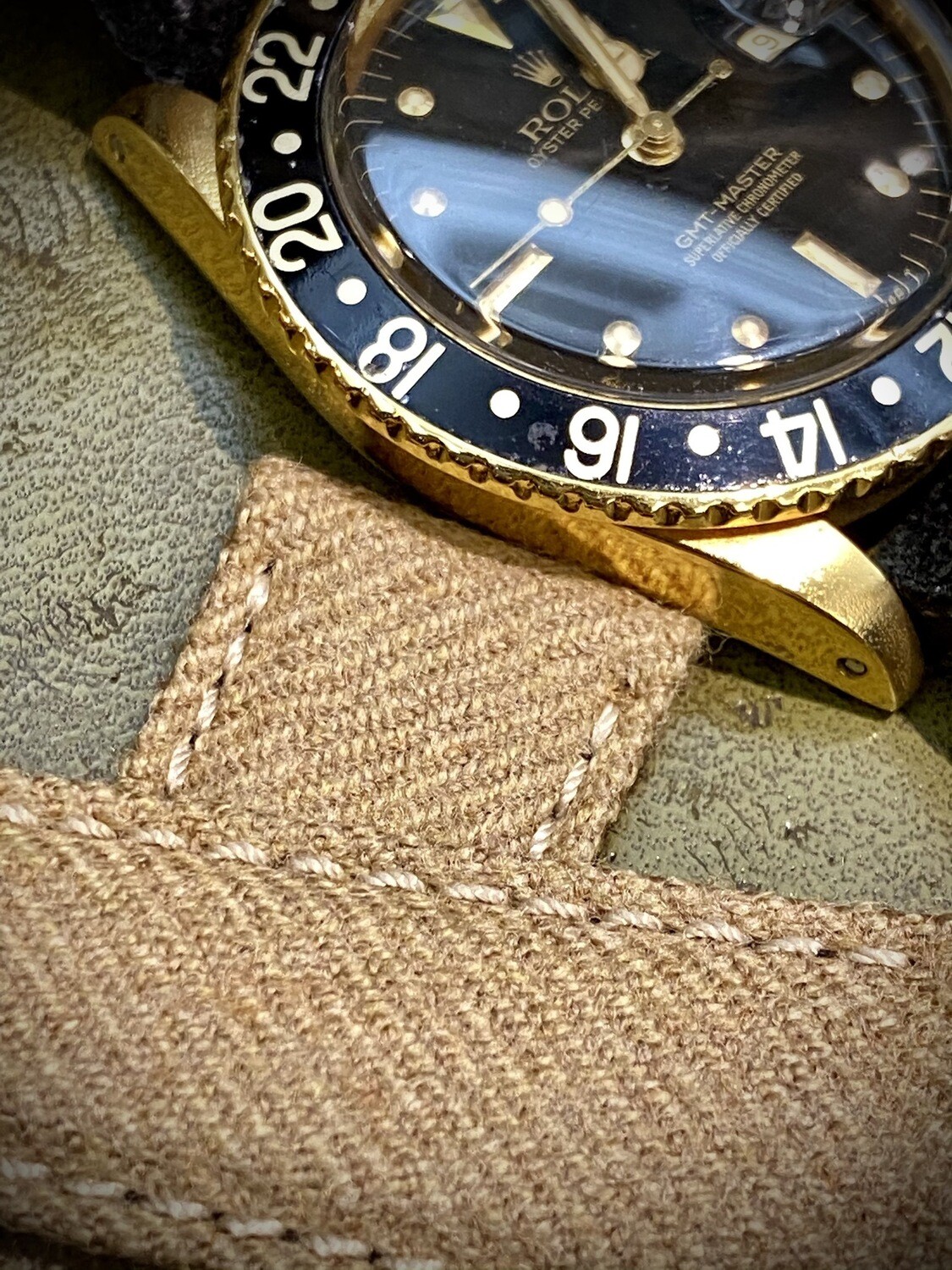 Flannel strap