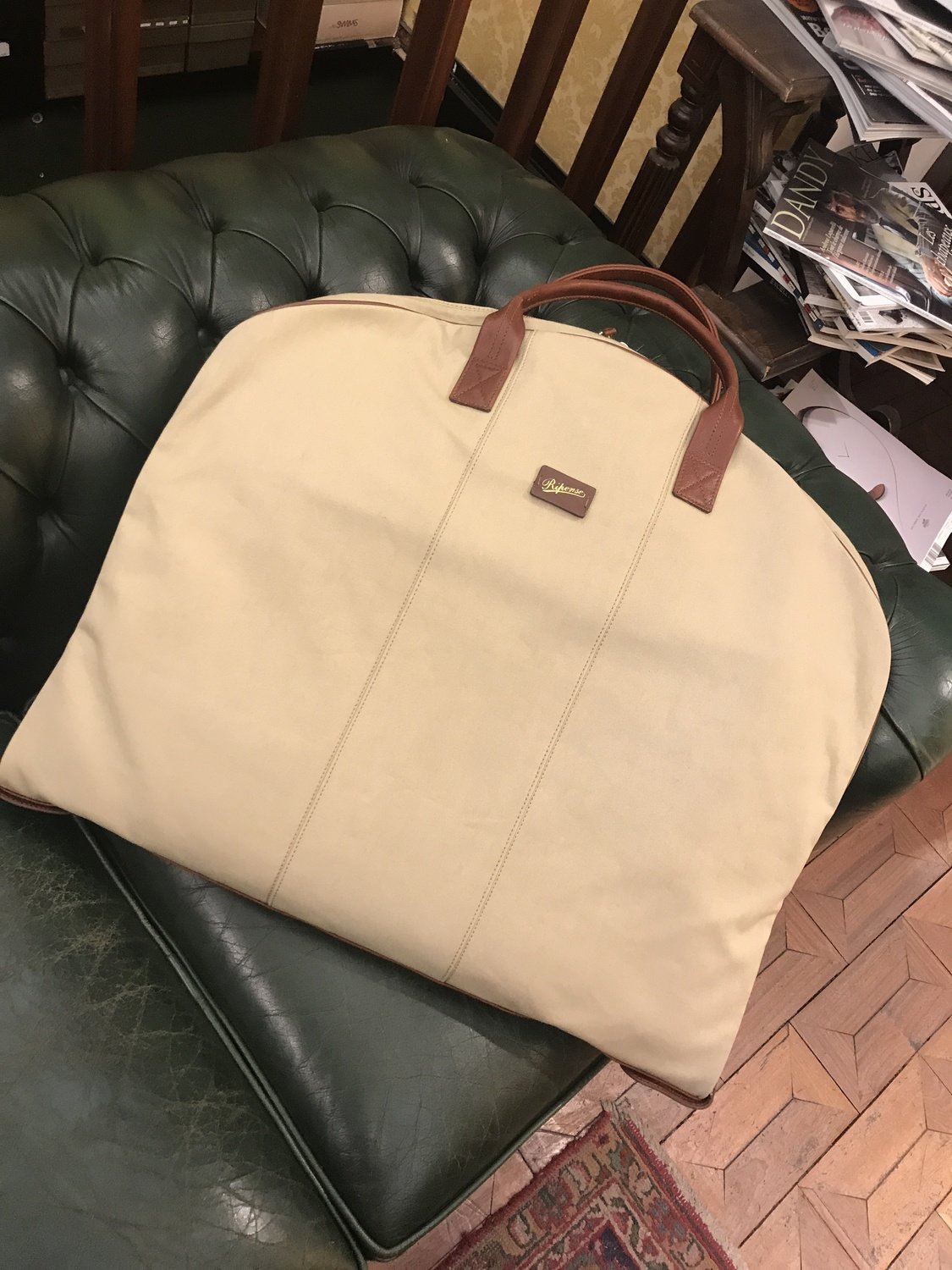 Porta abiti canvas e pelle