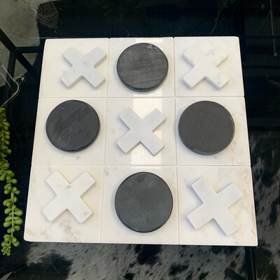 MARBLE NOUGHTS & CROSSES WHITE/BLK