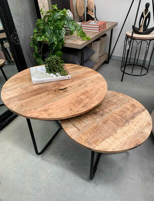 NESTED SET/2 WOOD COFFEE TABLES