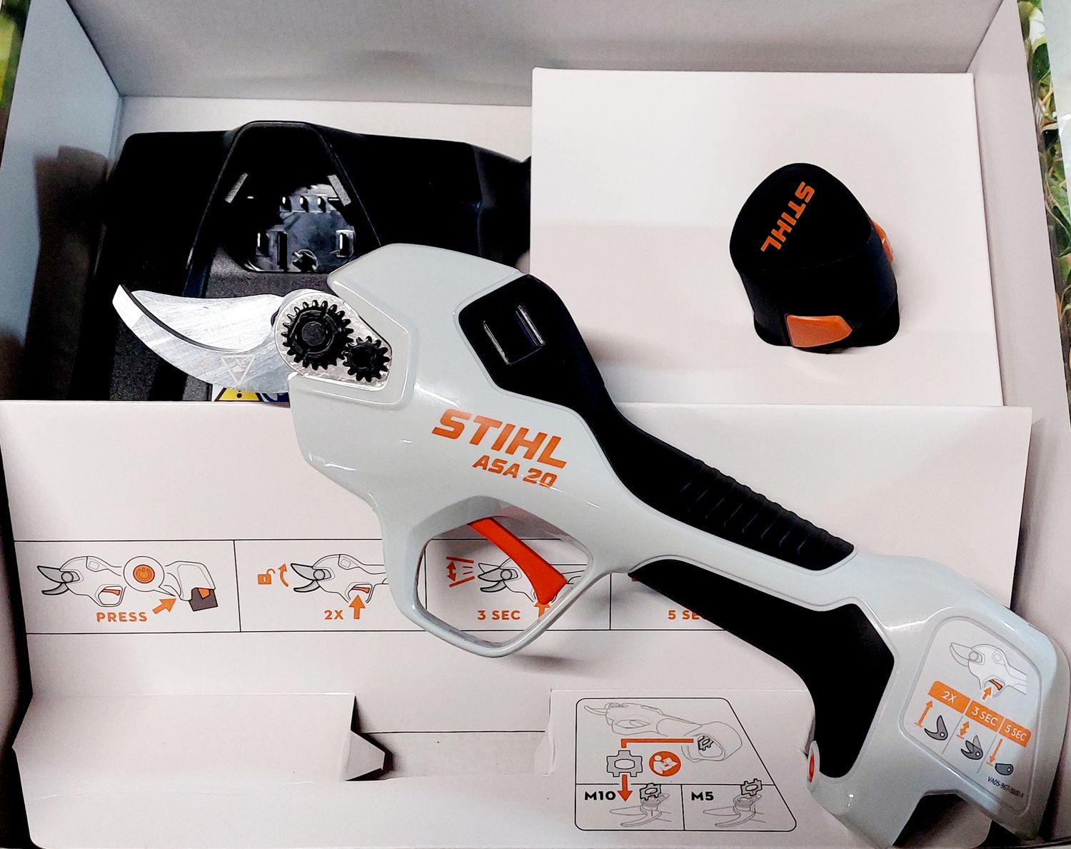 ASA 20 STIHL + CARICATORE AL + 1 BATTERIA AS2